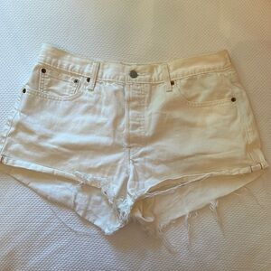 LEVI White cut-off Short